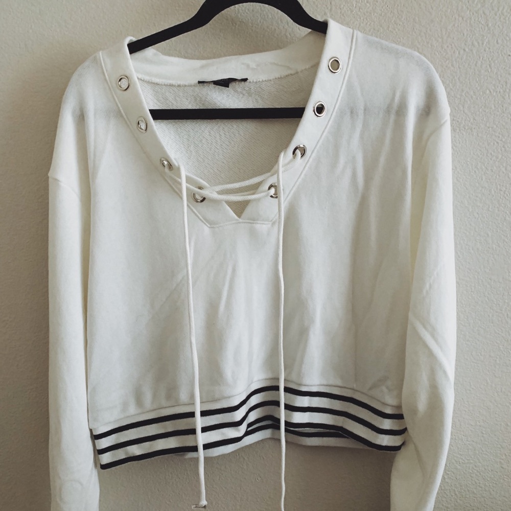 White Pullover